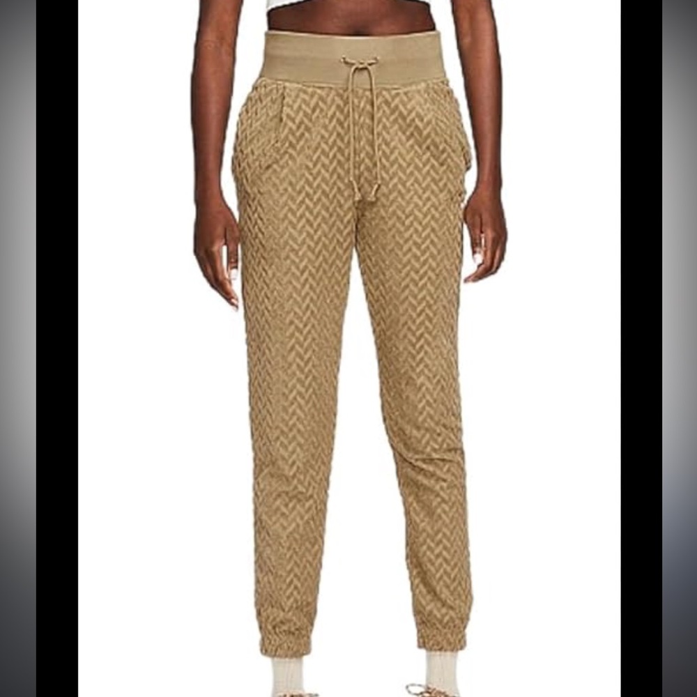 Nike loose fit high-rise tan color women’s pants Size S new